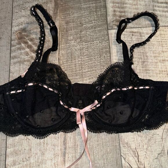 DELICATES bra- size 36B - Picture 1 of 9